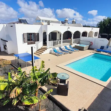 Alberto Private Heated Pool, Jacuzzi, Sea Views Коста Бланка
